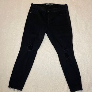 Old Navy ROCKSTAR Mid-Rise black skinny jeans